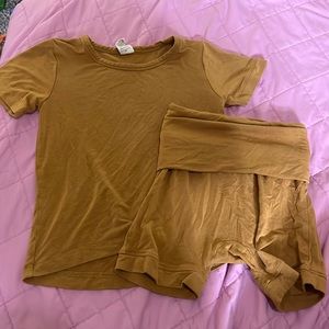 Kate Quinn matching set 2t